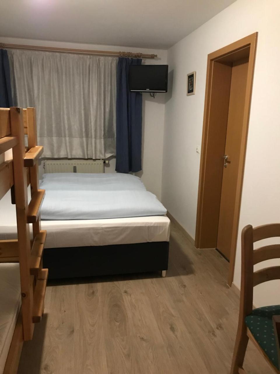 Hotel Guntia Boardinghouse Гюнцбург Экстерьер фото
