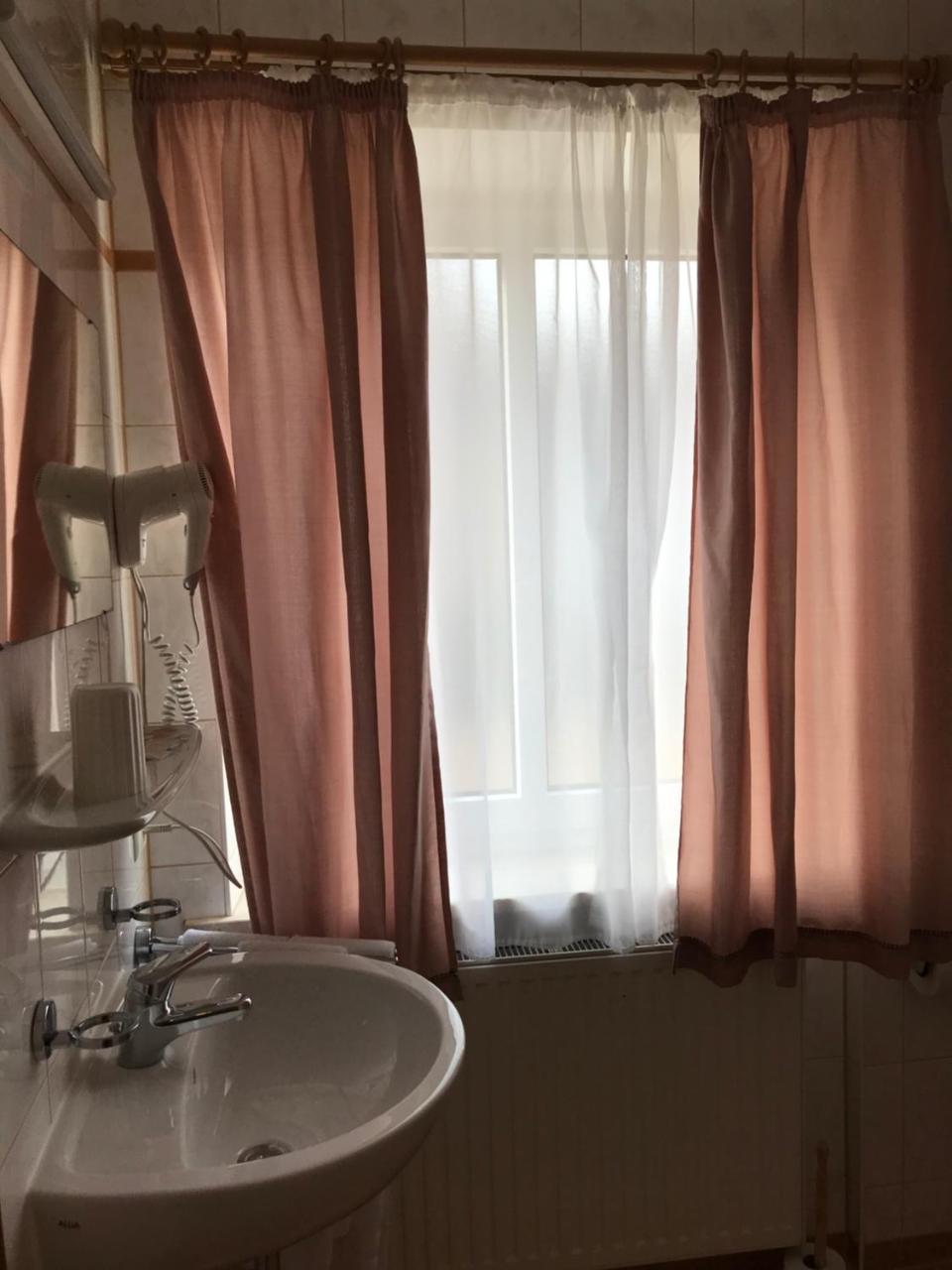 Hotel Guntia Boardinghouse Гюнцбург Экстерьер фото