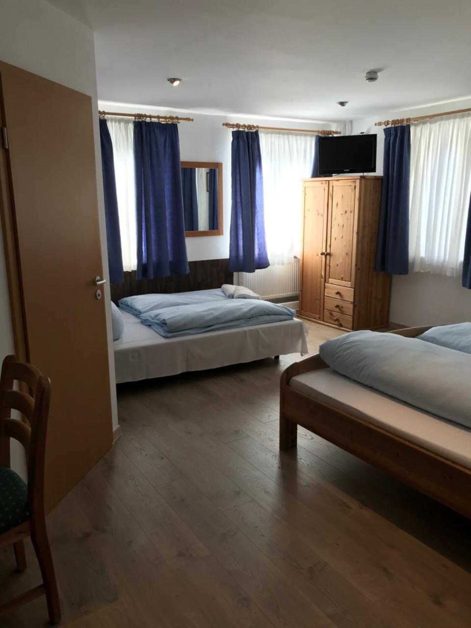 Hotel Guntia Boardinghouse Гюнцбург Экстерьер фото